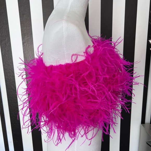 Beautiful Bright Fuchsia Ostrich Feather Top, 12” length - NWT - Picture 4 of 4